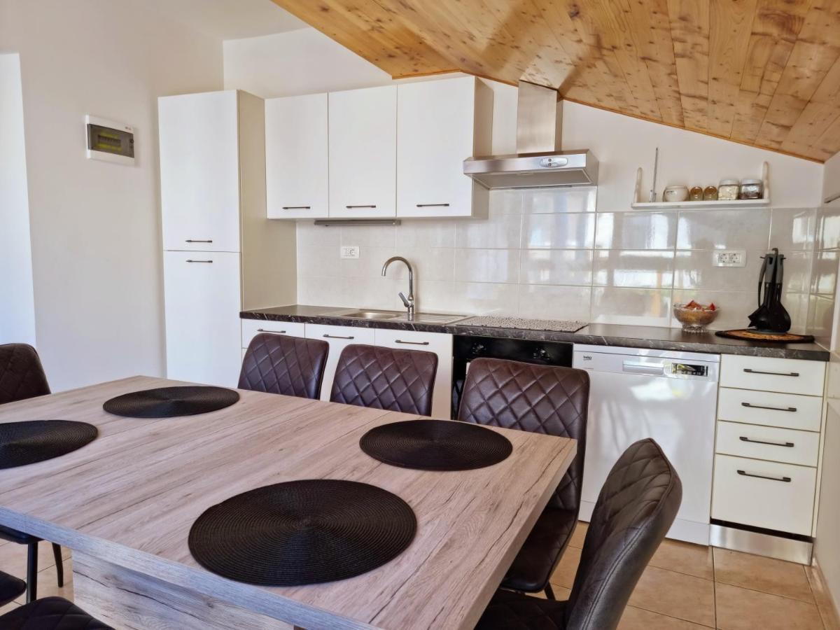 Apartment Hana Omiš Zewnętrze zdjęcie