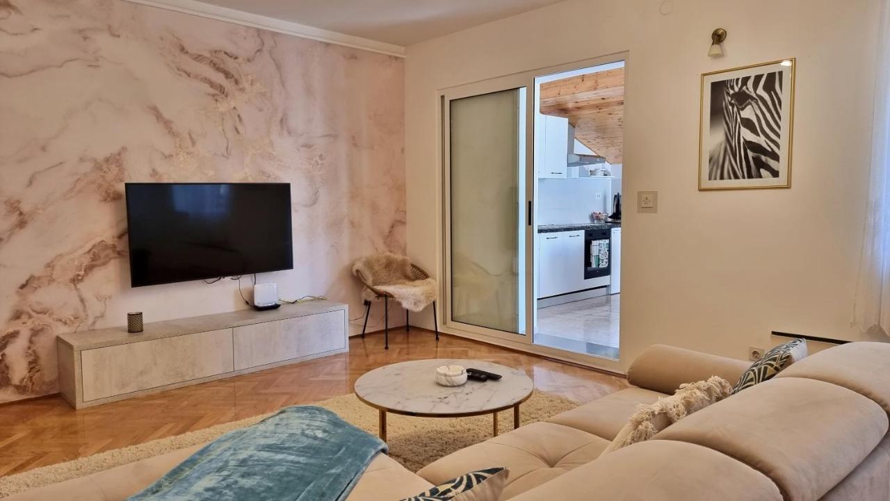 Apartment Hana Omiš Zewnętrze zdjęcie