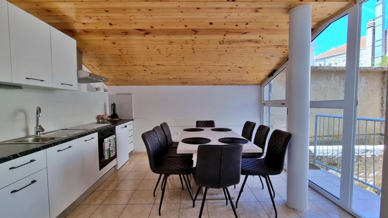 Apartment Hana Omiš Zewnętrze zdjęcie
