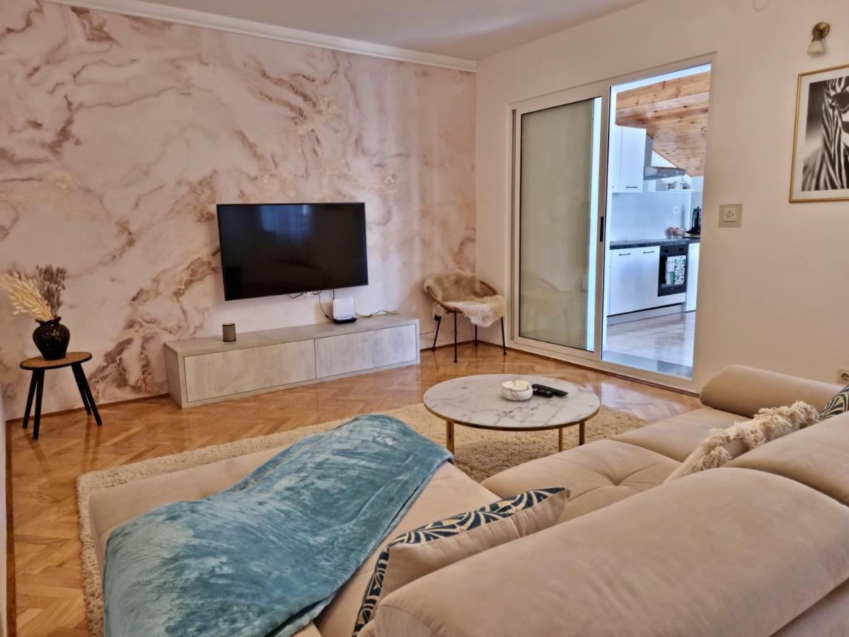 Apartment Hana Omiš Zewnętrze zdjęcie